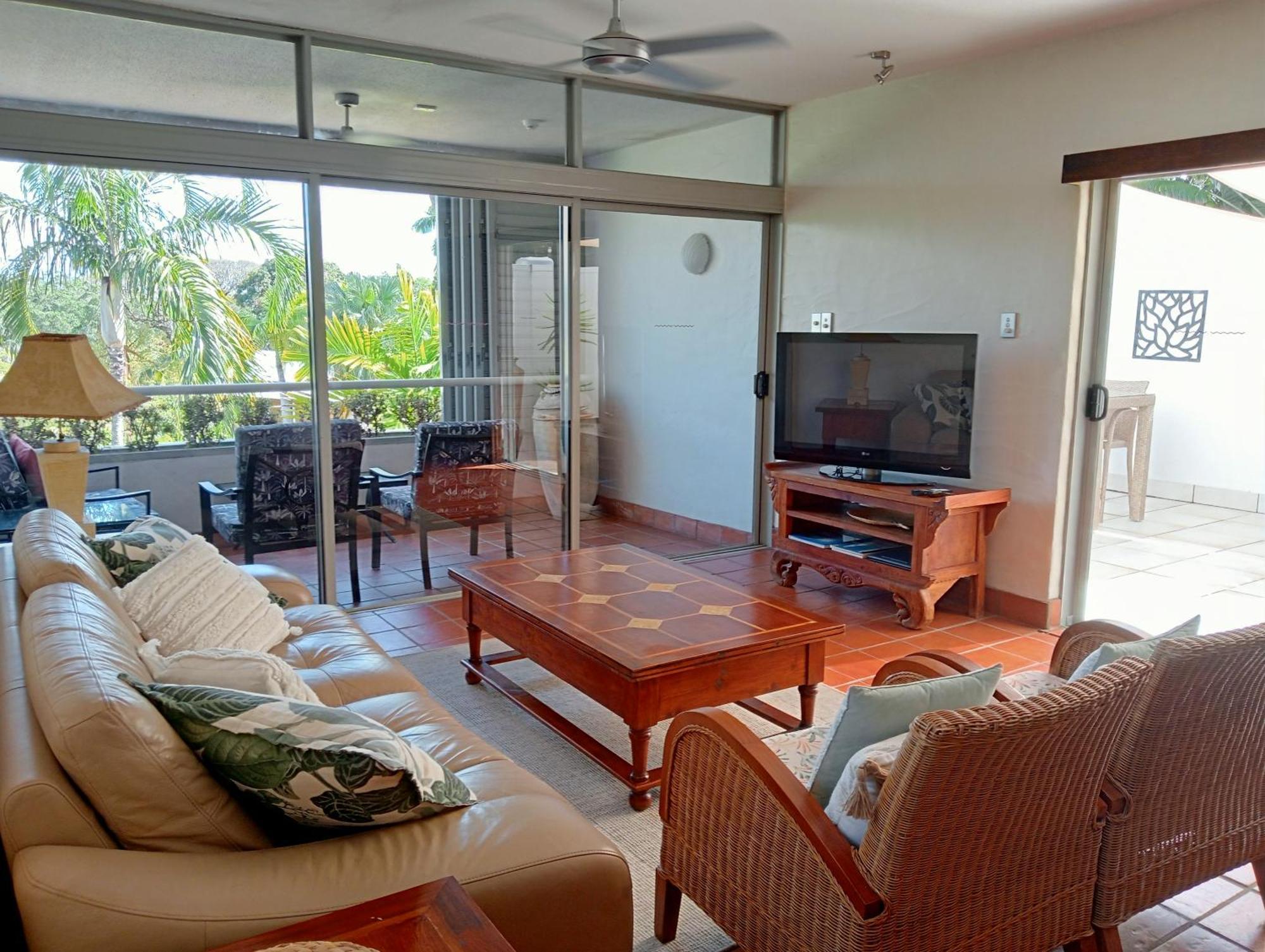 Club Tropical Resort - Official Onsite Reception & Check In Port Douglas Extérieur photo