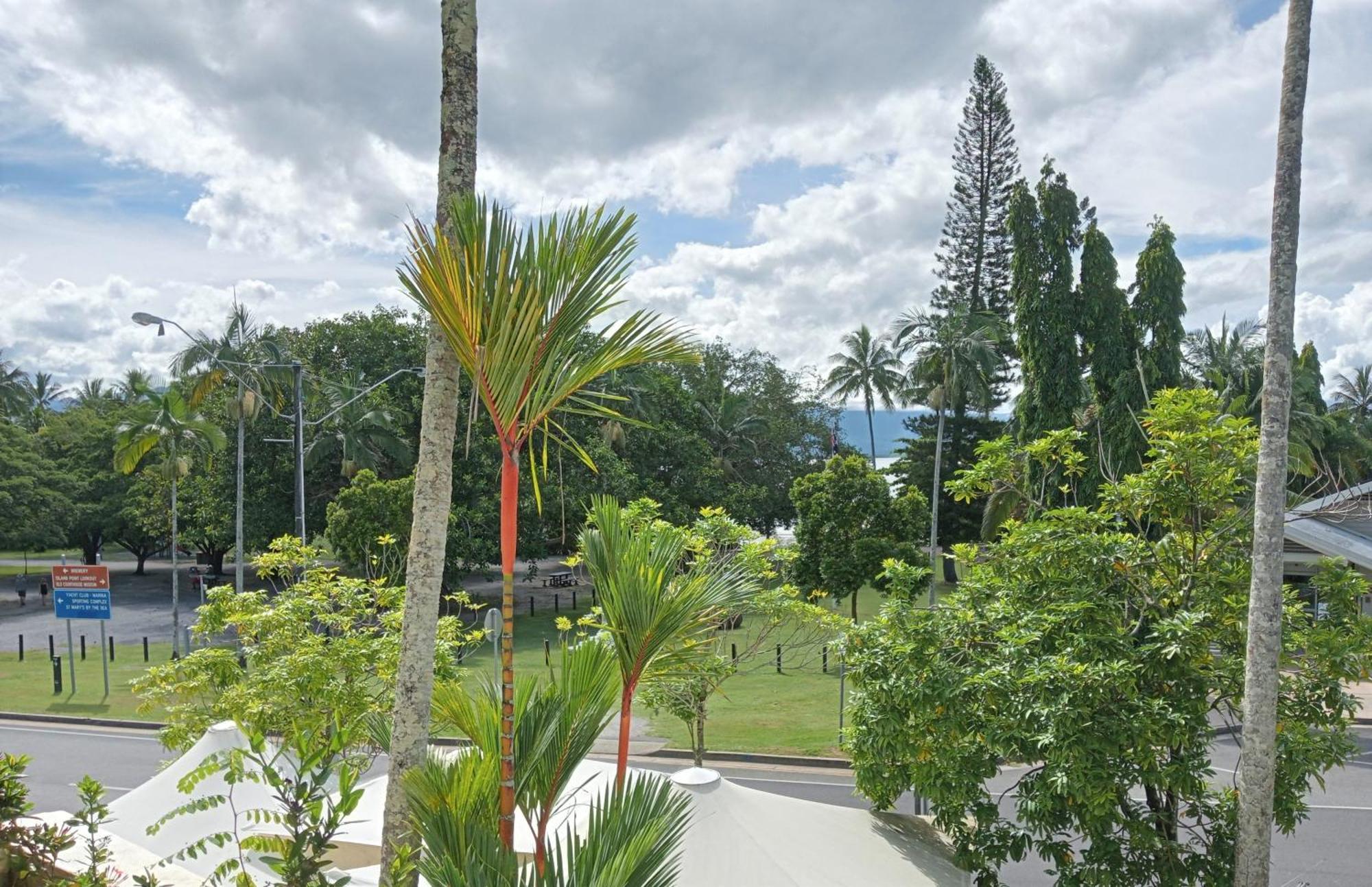 Club Tropical Resort - Official Onsite Reception & Check In Port Douglas Extérieur photo