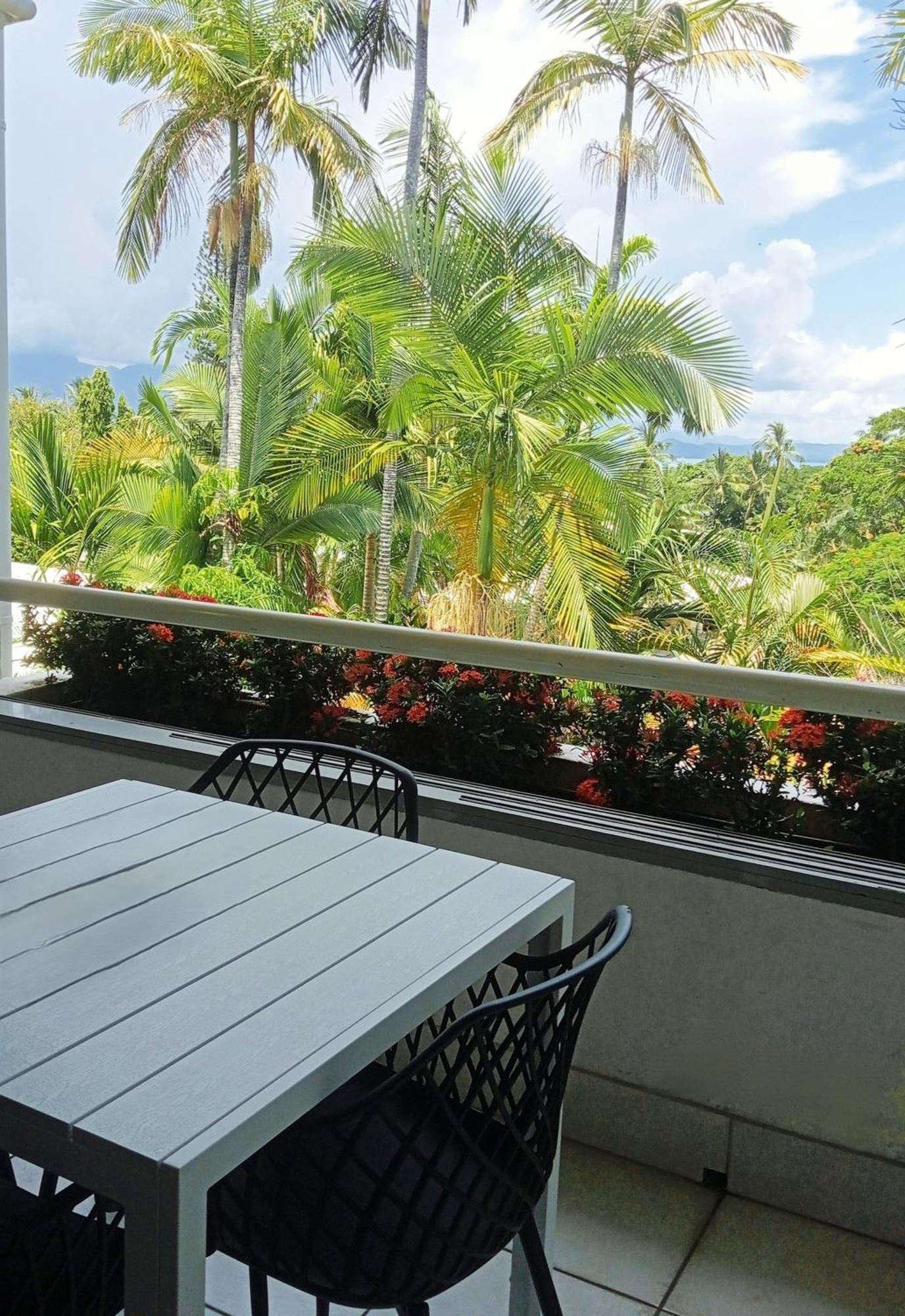 Club Tropical Resort - Official Onsite Reception & Check In Port Douglas Extérieur photo